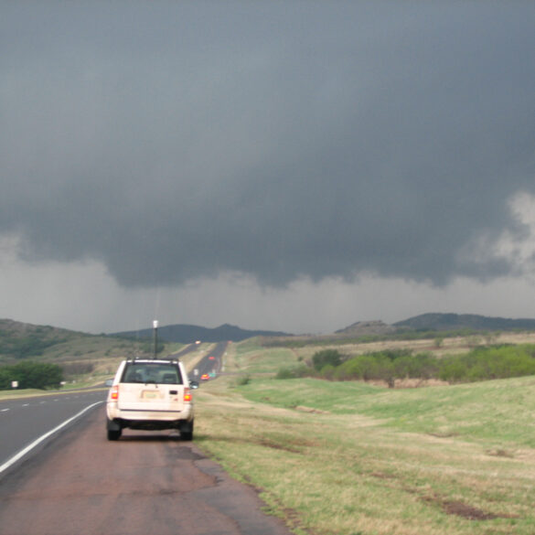 JR and Wall Cloud