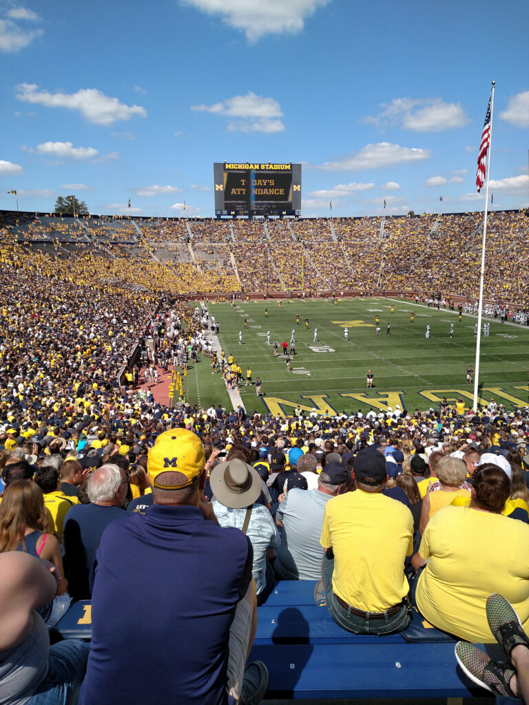 Michigan vs Hawaii 2016